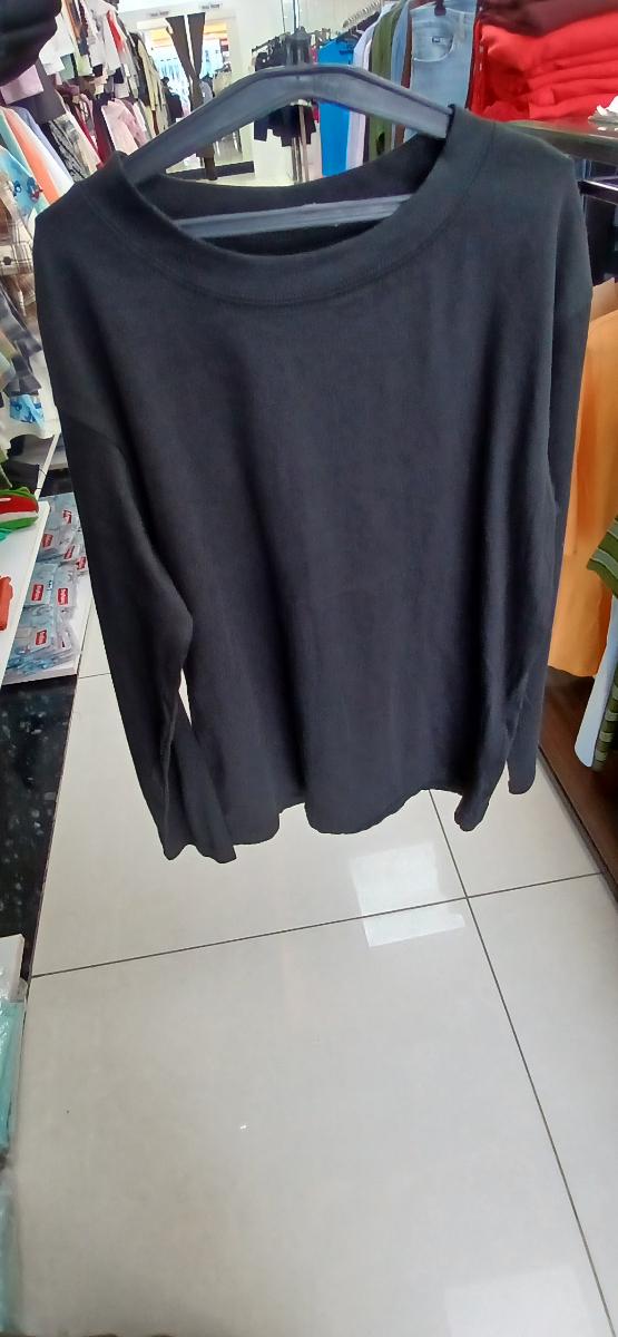 Pepperts Classic Black Long-Sleeved sweat Shirt