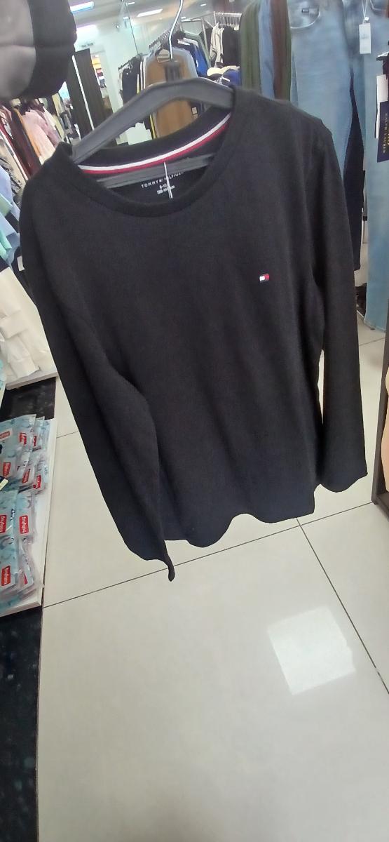 Tommy Hilfiger sweat shirt