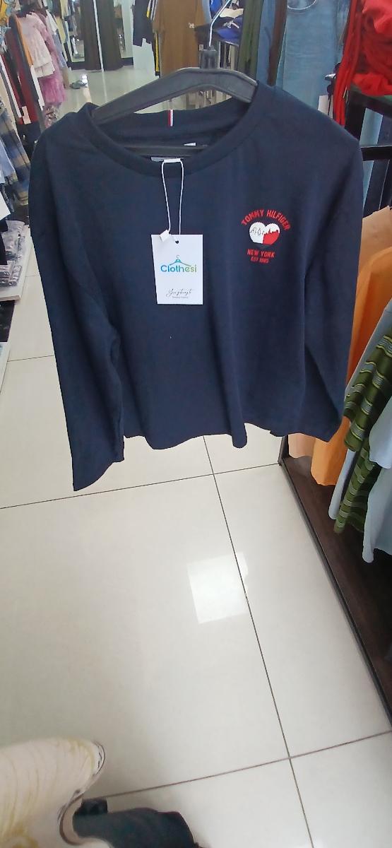 Tommy Hilfiger sweat shirt