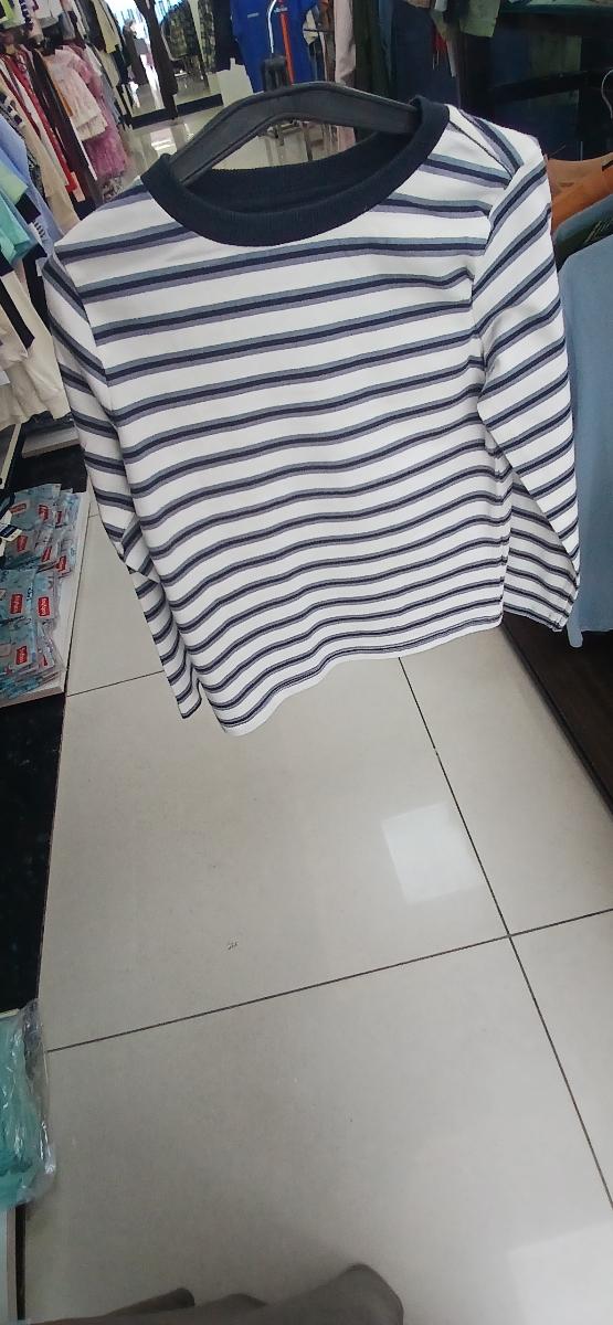 Tommy Bahama sweat shirt