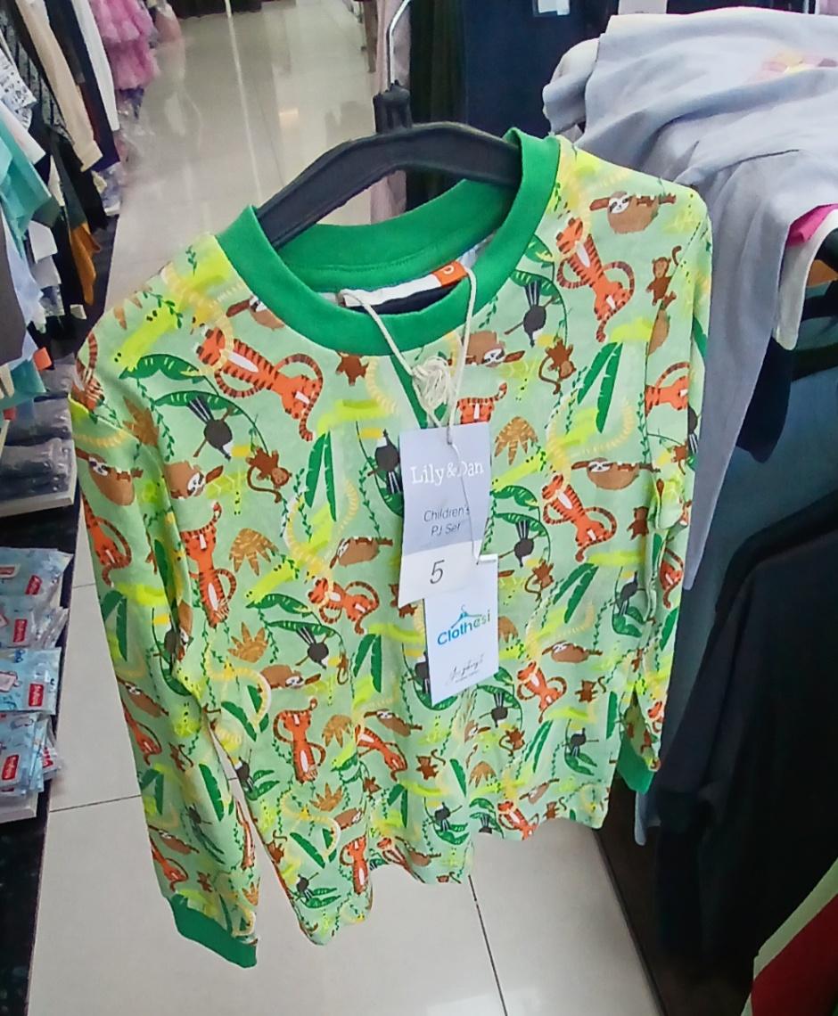 Lily and Dann sweat shirt
