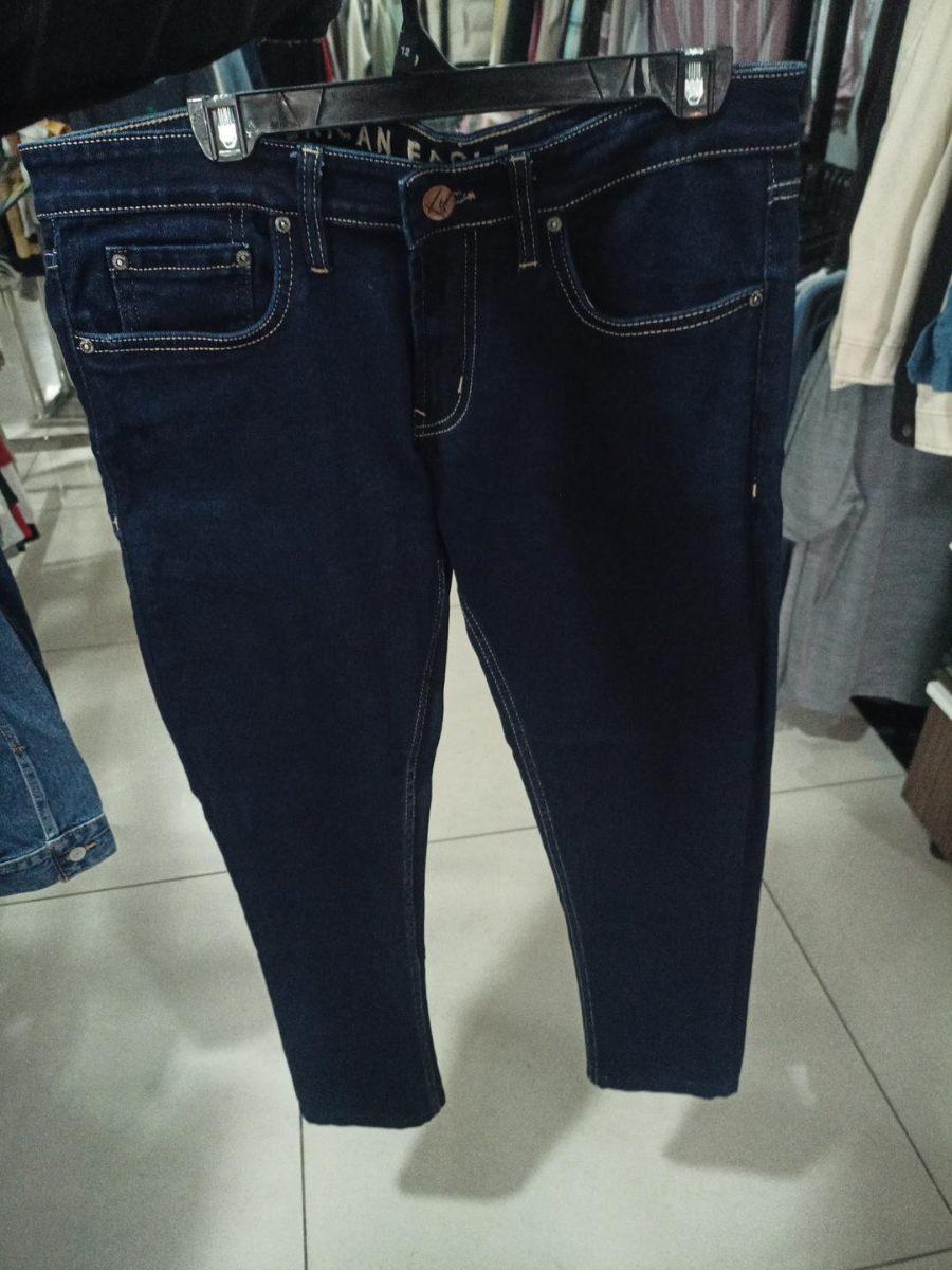 Levis Classic Light Wash Denim Jeans