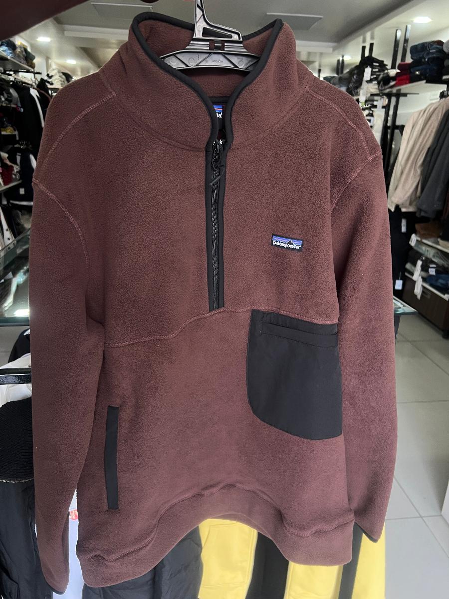 Patagonia Men's Zip-Neck Sweatshirt view 1